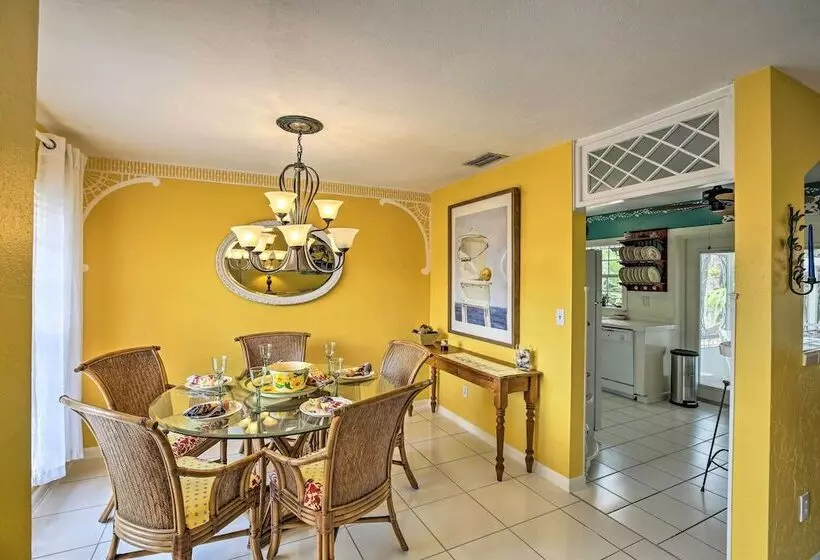 Cape Coral Home W/ Yard < 1 Mi To Dtwn!