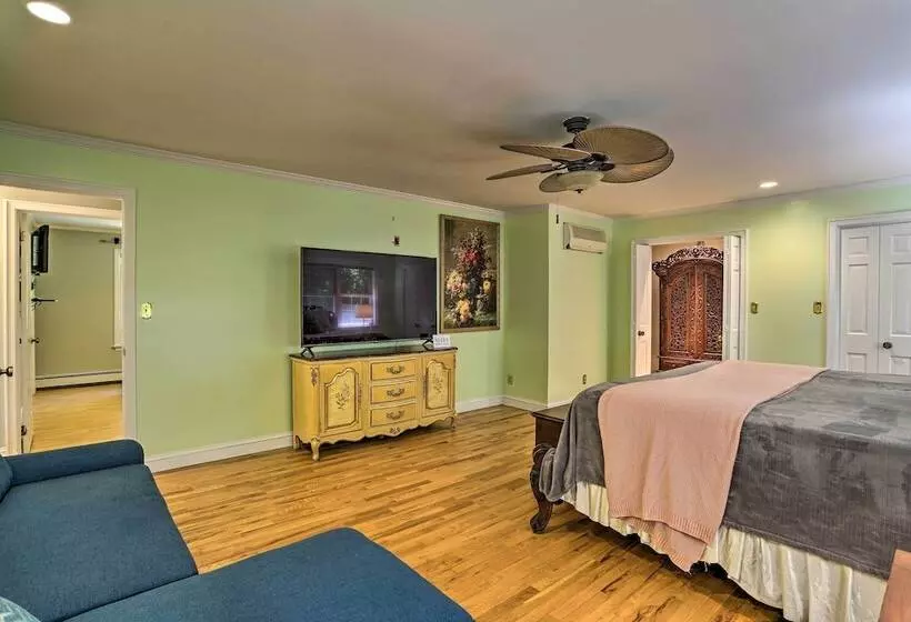 Charming Saylorsburg Retreat W/ Game Room & Patio!