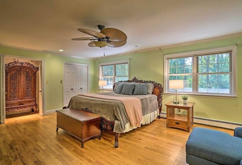 Charming Saylorsburg Retreat W/ Game Room & Patio!