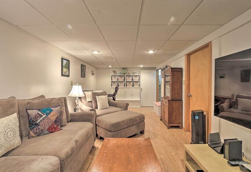 Family Friendly Woodbury Home With Yard + Deck!