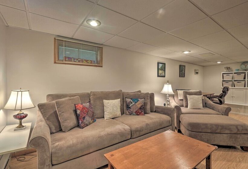 Family Friendly Woodbury Home With Yard + Deck!