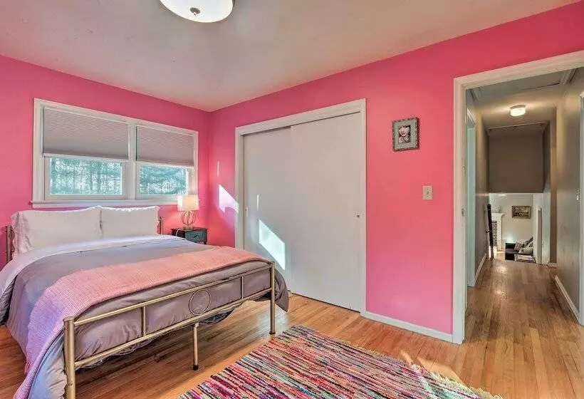 Family Friendly Woodbury Home With Yard + Deck!