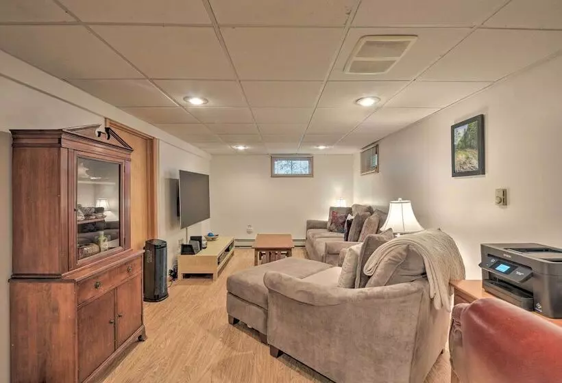 Family Friendly Woodbury Home With Yard + Deck!