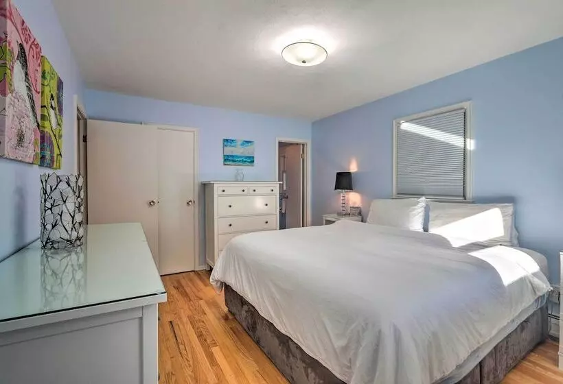 Family Friendly Woodbury Home With Yard + Deck!