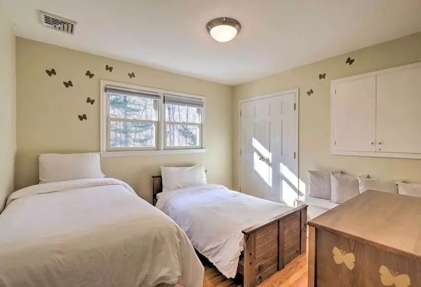 Family Friendly Woodbury Home With Yard + Deck!