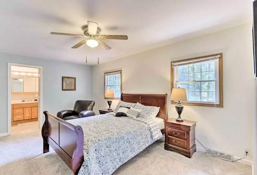 Harpers Ferry Cabin   Walk To Private Lake!