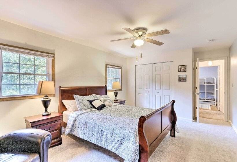 Harpers Ferry Cabin   Walk To Private Lake!