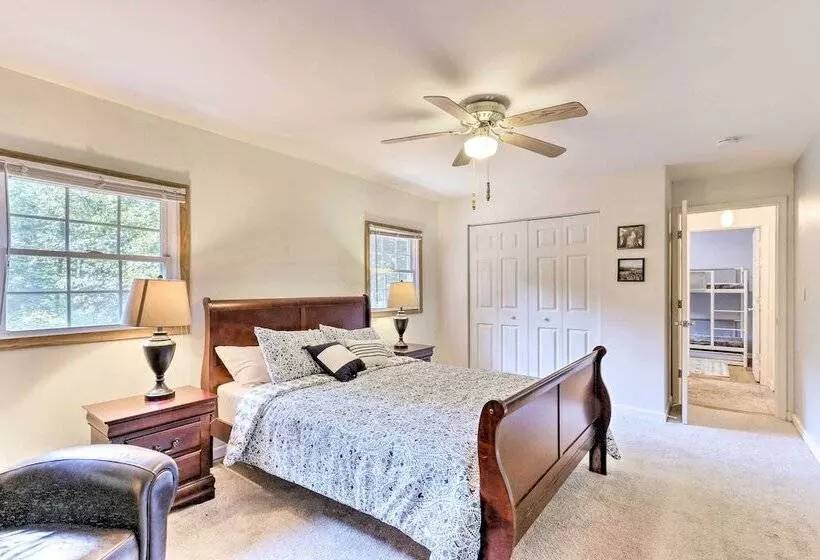 Harpers Ferry Cabin   Walk To Private Lake!