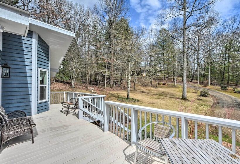 Private Pool, Hot Tub & Yard: Serene Murphy Home