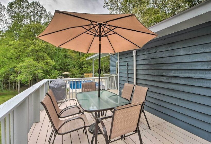 Private Pool, Hot Tub & Yard: Serene Murphy Home