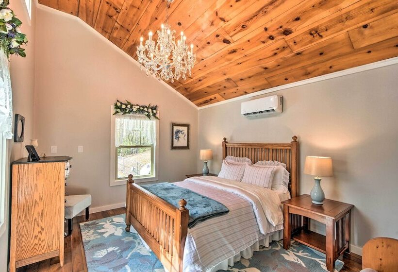 Private Pool, Hot Tub & Yard: Serene Murphy Home