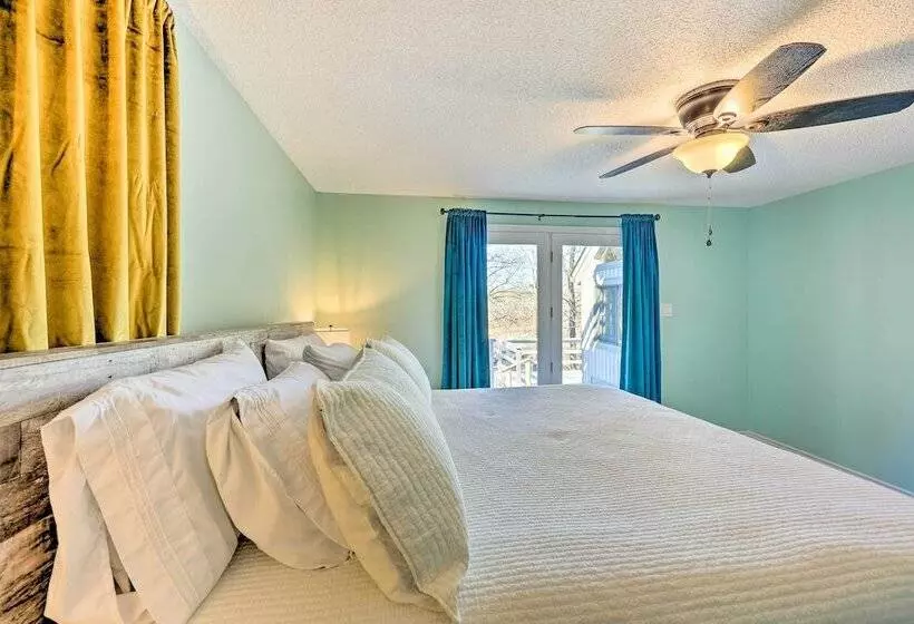 Near Ouachita River: Home W/ Deck In Hot Springs