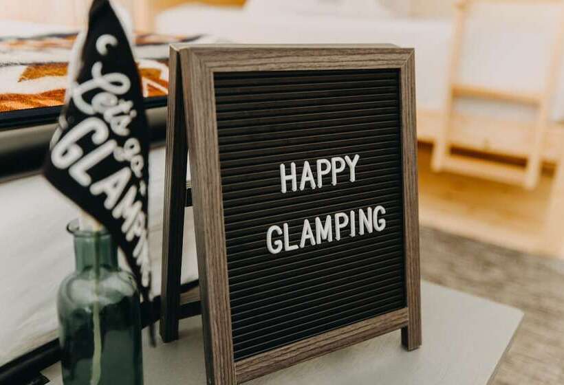 호텔 Timberline Glamping At Unicoi State Park