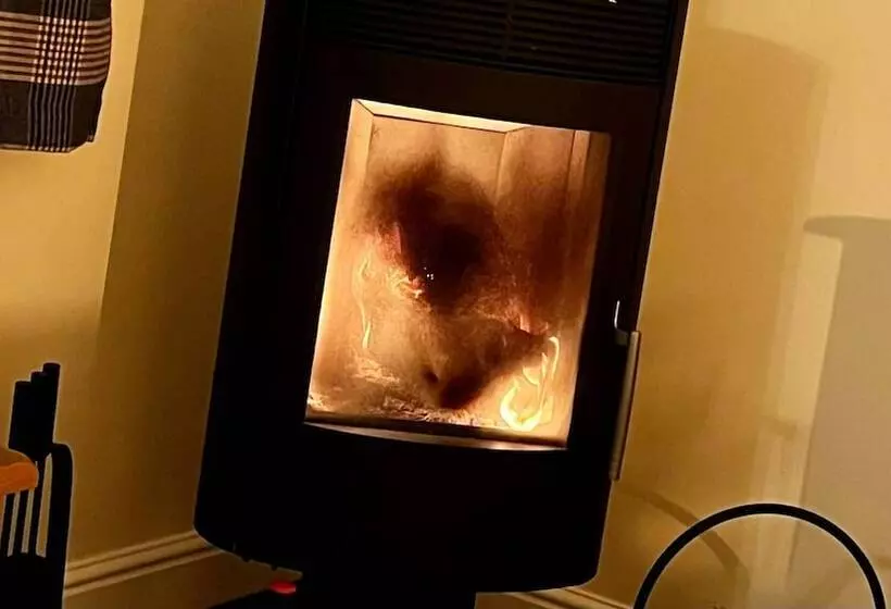 Cosy , Village Location   One Bedroom Barn