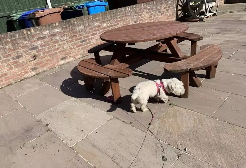 Cosy , Village Location   One Bedroom Barn