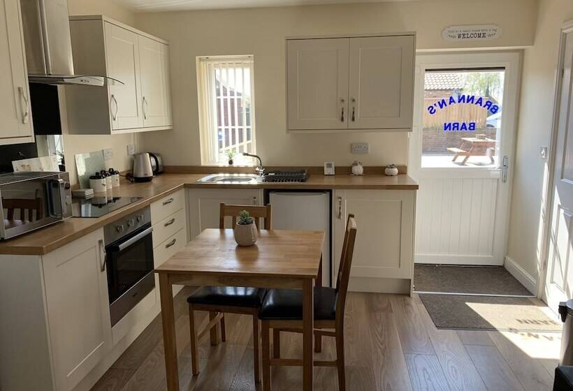 Cosy , Village Location   One Bedroom Barn