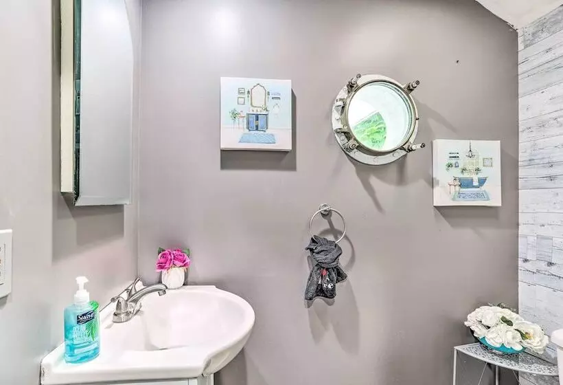 Luxe Florida Home On 3 Acres ~ 5 Mi To Beach!