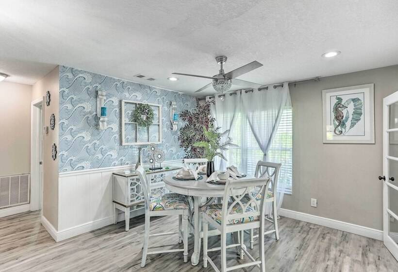 Luxe Florida Home On 3 Acres ~ 5 Mi To Beach!