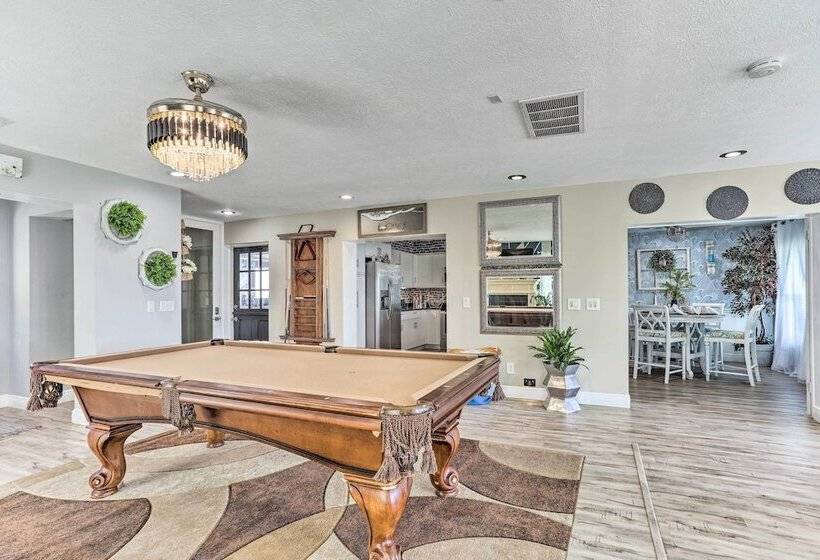 Luxe Florida Home On 3 Acres ~ 5 Mi To Beach!