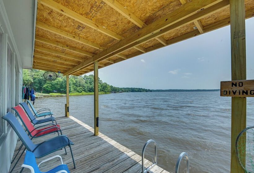 Lakefront Crockett Cabin W/ Boathouse & Kayaks!