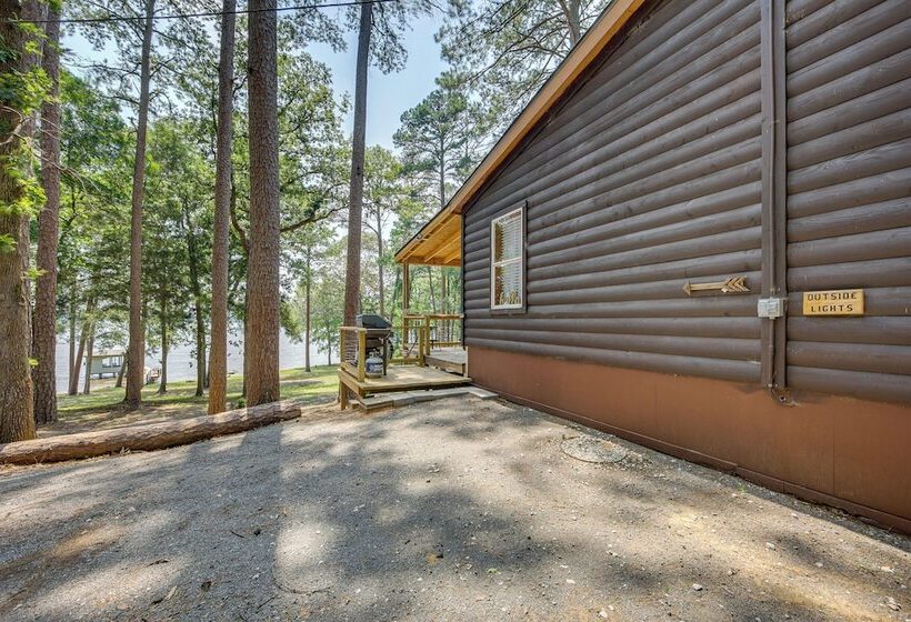 Lakefront Crockett Cabin W/ Boathouse & Kayaks!