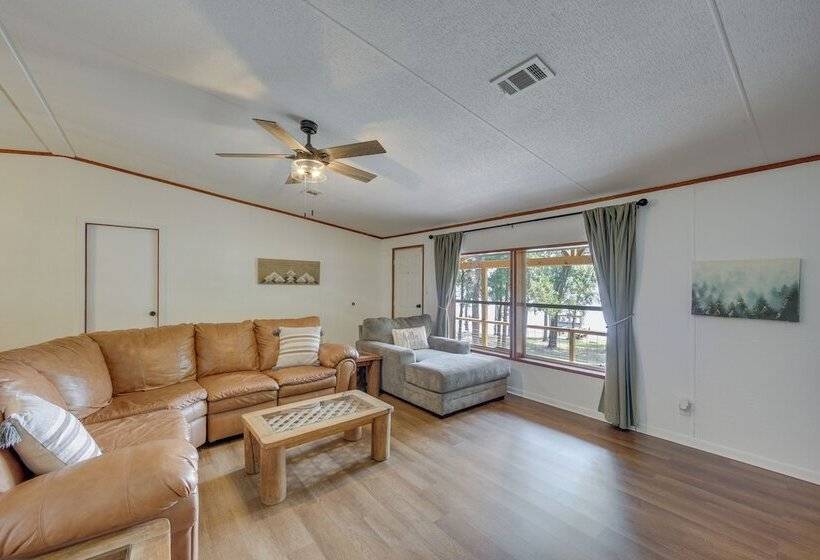 Lakefront Crockett Cabin W/ Boathouse & Kayaks!