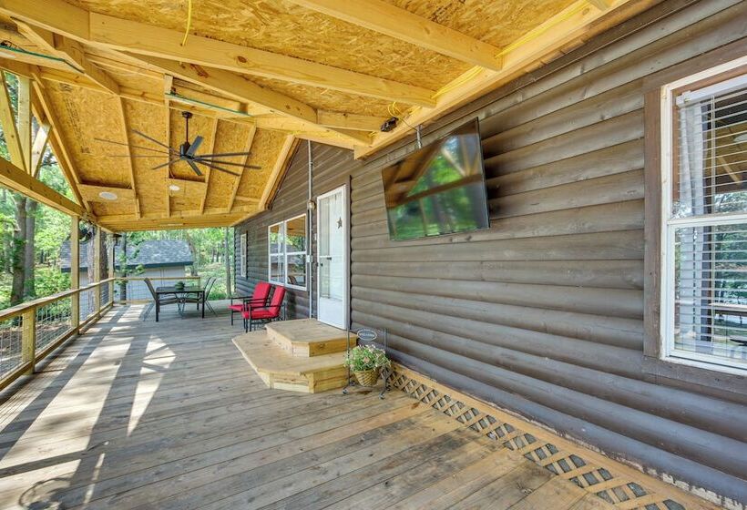 Lakefront Crockett Cabin W/ Boathouse & Kayaks!