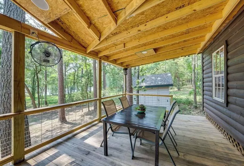 Lakefront Crockett Cabin W/ Boathouse & Kayaks!