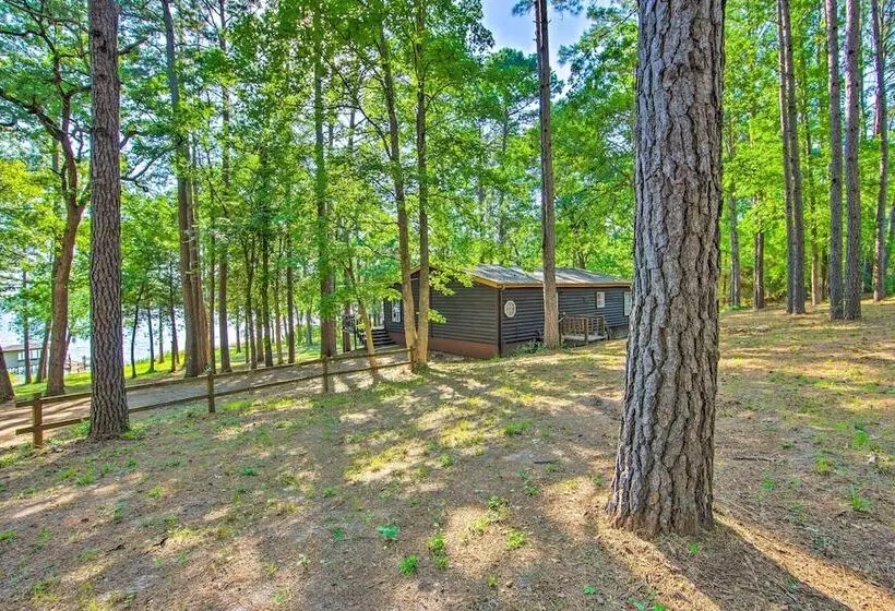 Lakefront Crockett Cabin W/ Boathouse & Kayaks!