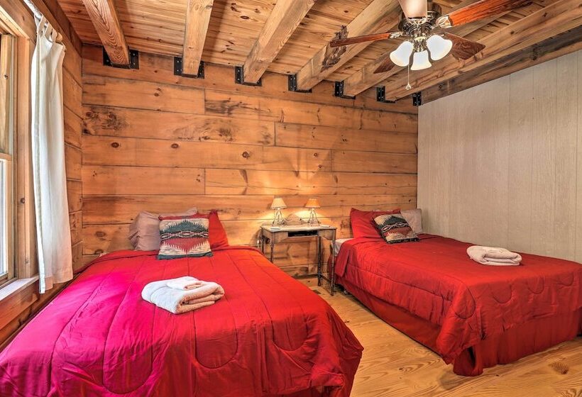 Deck + Game Room: Lakefront Landrum Cabin!