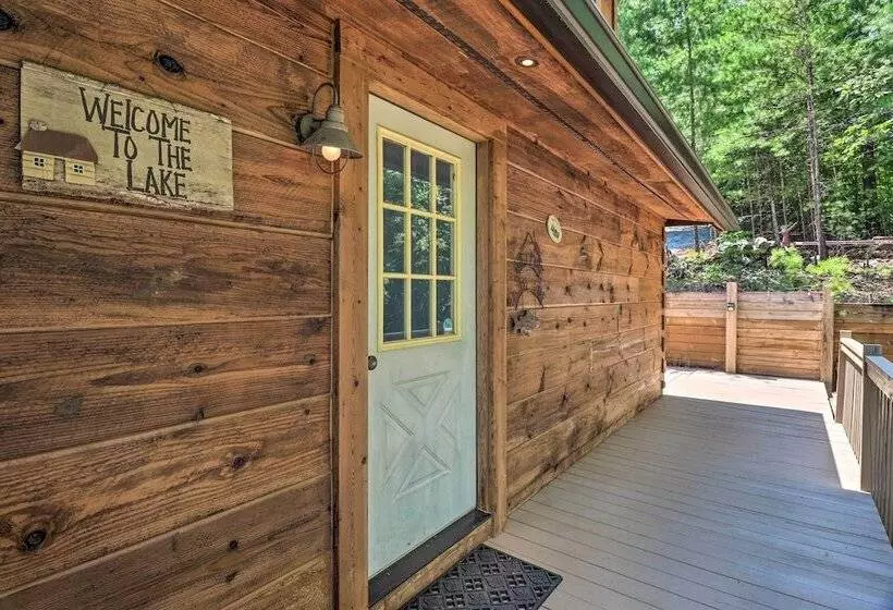 Deck + Game Room: Lakefront Landrum Cabin!