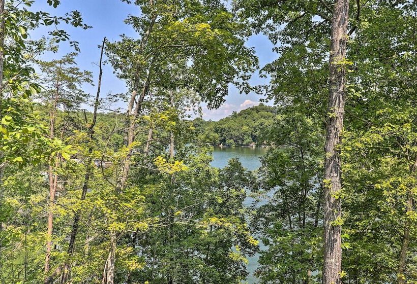Deck + Game Room: Lakefront Landrum Cabin!