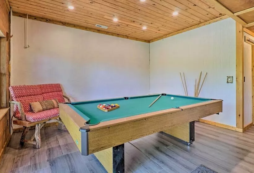 Deck + Game Room: Lakefront Landrum Cabin!