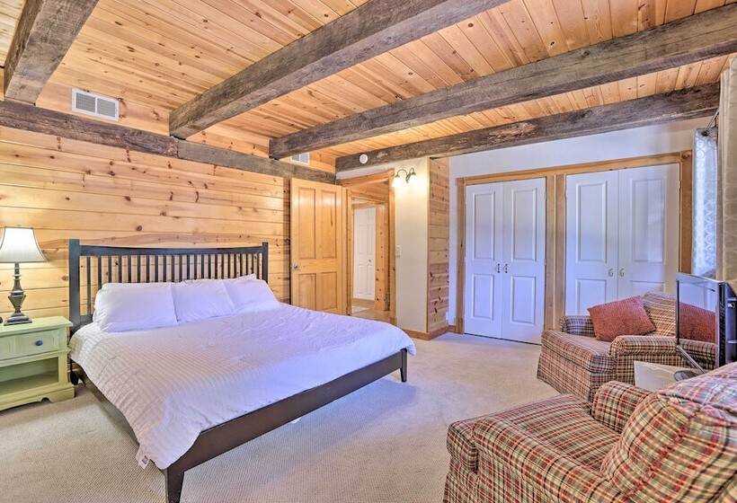 Lakefront Manitou Cottage < 1 Mi To Downtown!