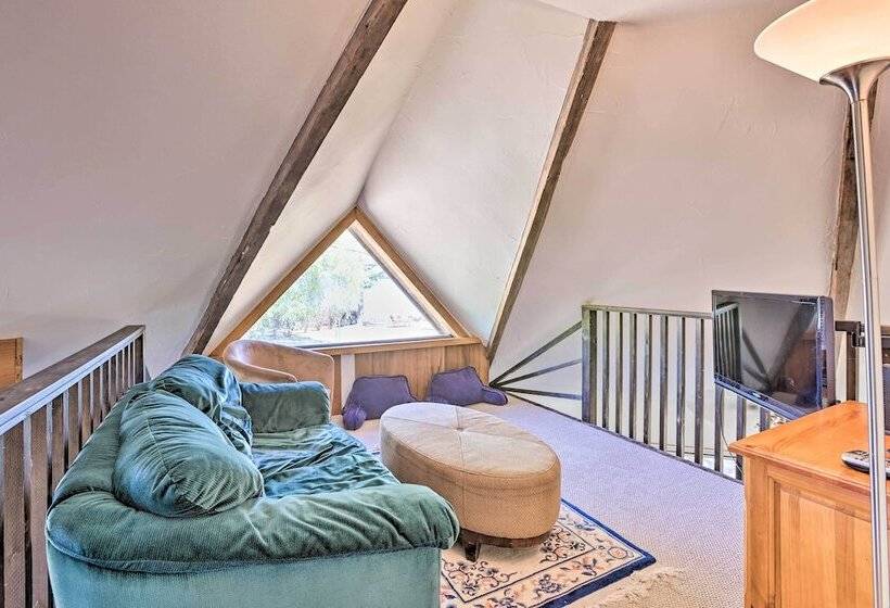 Lakefront Manitou Cottage < 1 Mi To Downtown!