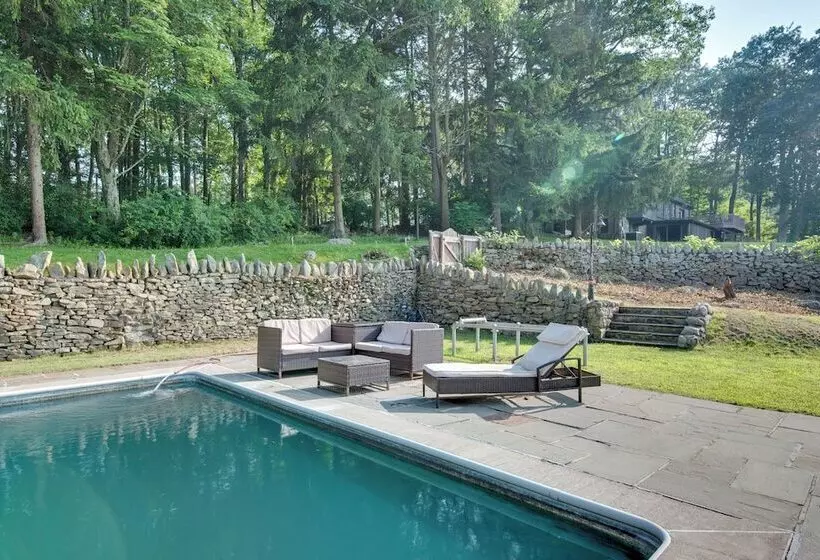 Large Hazleton Home W/ Hot Tub & Mountain Views!