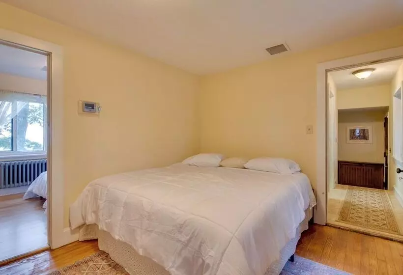 Large Hazleton Home W/ Hot Tub & Mountain Views!