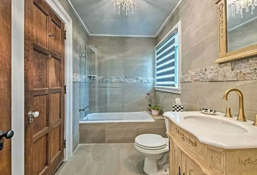 Large Hazleton Home W/ Hot Tub & Mountain Views!