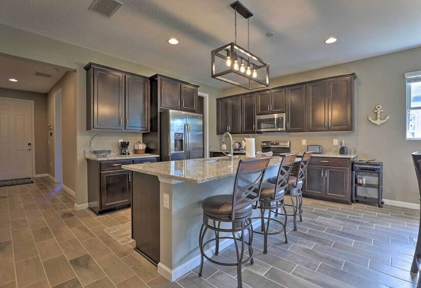 9 Mi To Disney: Home W/ Patio + Community Perks