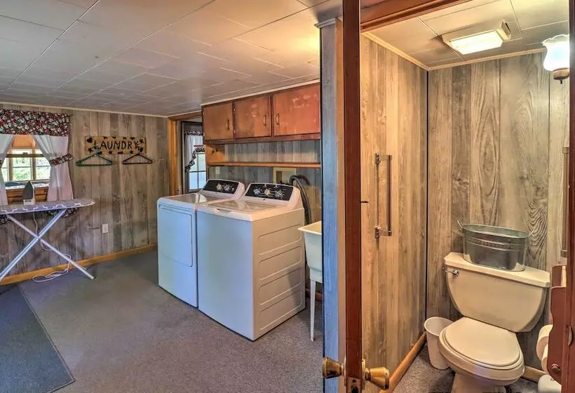 Lovely Mifflinburg Farmhouse   Multiple Decks