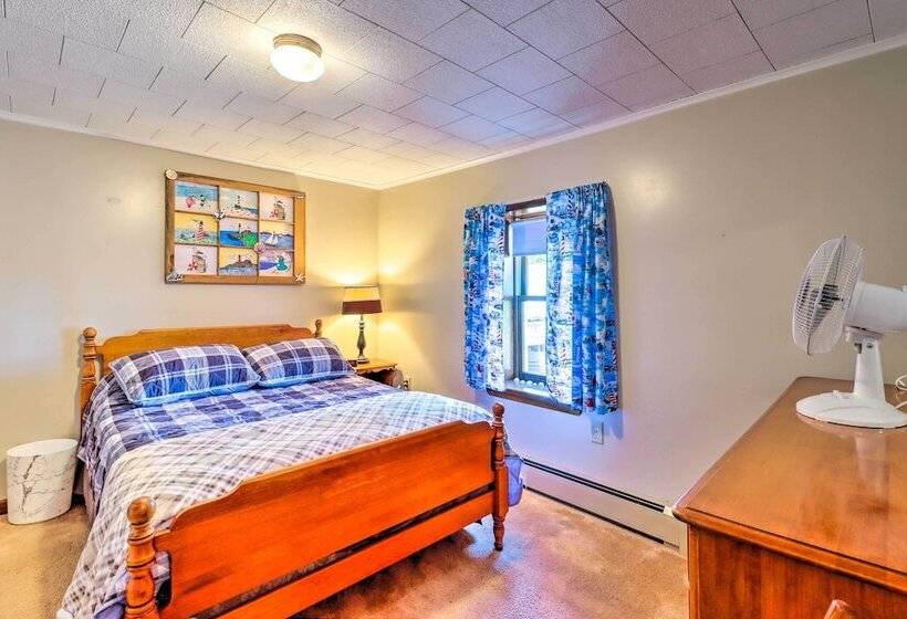 Lovely Mifflinburg Farmhouse   Multiple Decks