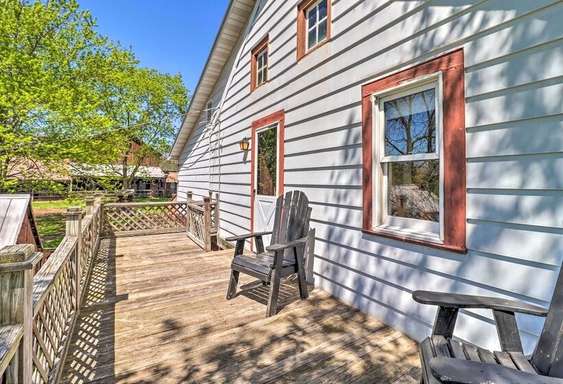 Lovely Mifflinburg Farmhouse   Multiple Decks
