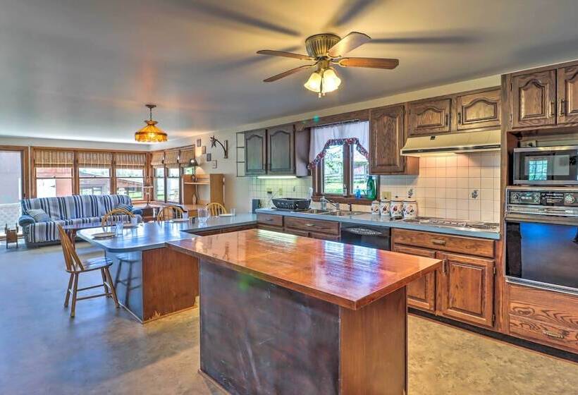 Lovely Mifflinburg Farmhouse   Multiple Decks