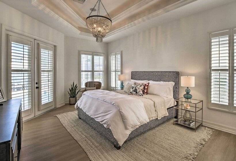 Luxury Island Oasis W/ Pool & Dock, 1 Mi To Beach!