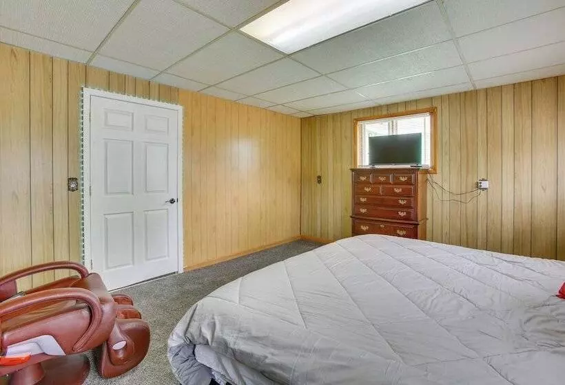 Manton Cottage ~ 34 Mi To Traverse City!