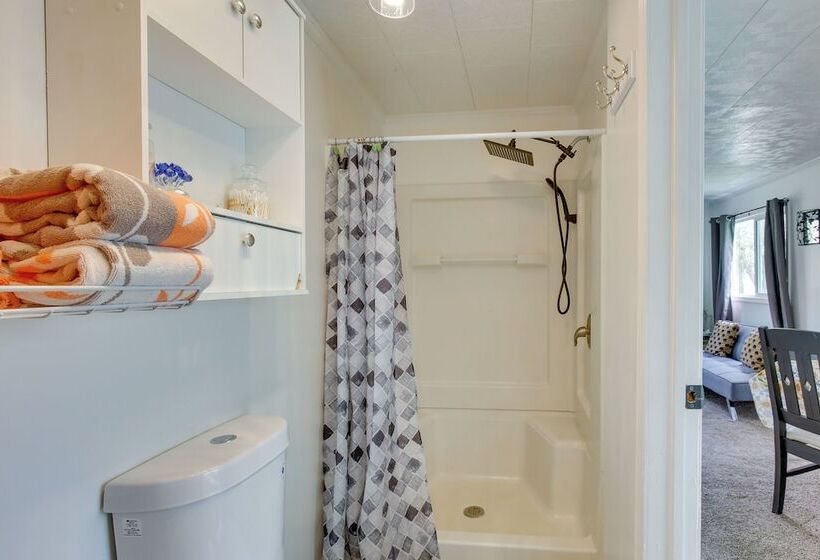 Manton Cottage ~ 34 Mi To Traverse City!