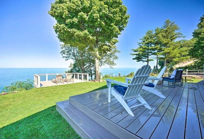 Modern Lake Michigan Home With 3 Lakefront Decks!