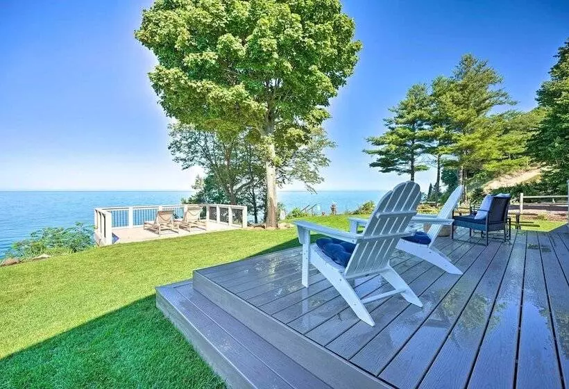 Modern Lake Michigan Home With 3 Lakefront Decks!