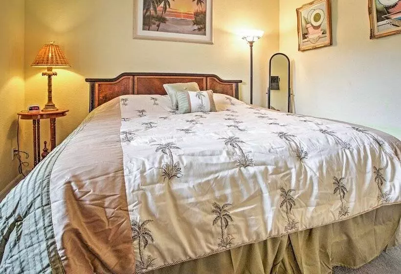 Naples Home W/ Pool, Extended Stays Welcome!