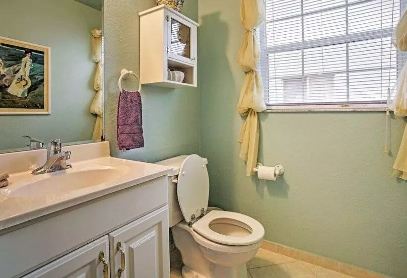 Naples Home W/ Pool, Extended Stays Welcome!